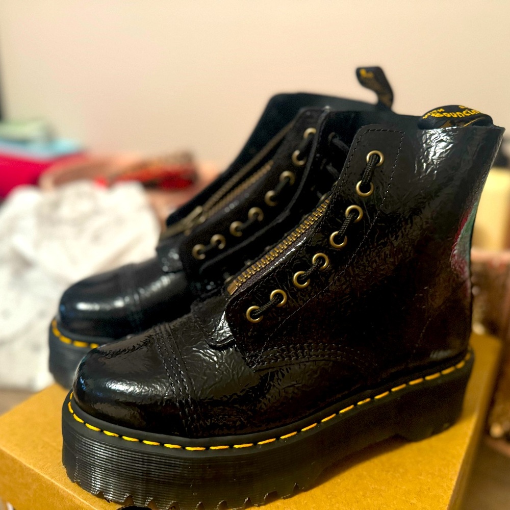 Brand New in Box Dr.Marten’s Sinclairs